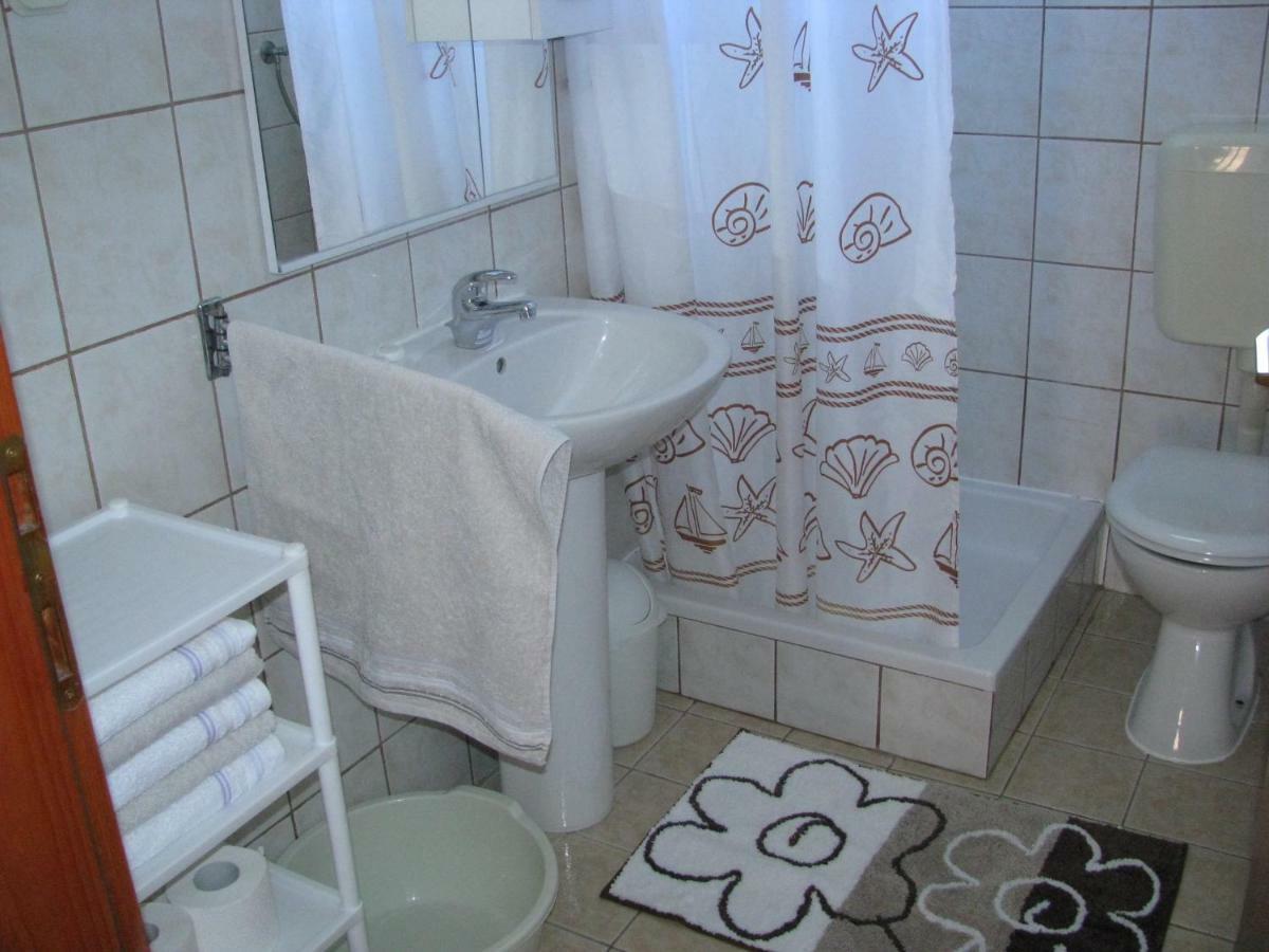 Apartments Sparada Mladen Grebastica Ngoại thất bức ảnh
