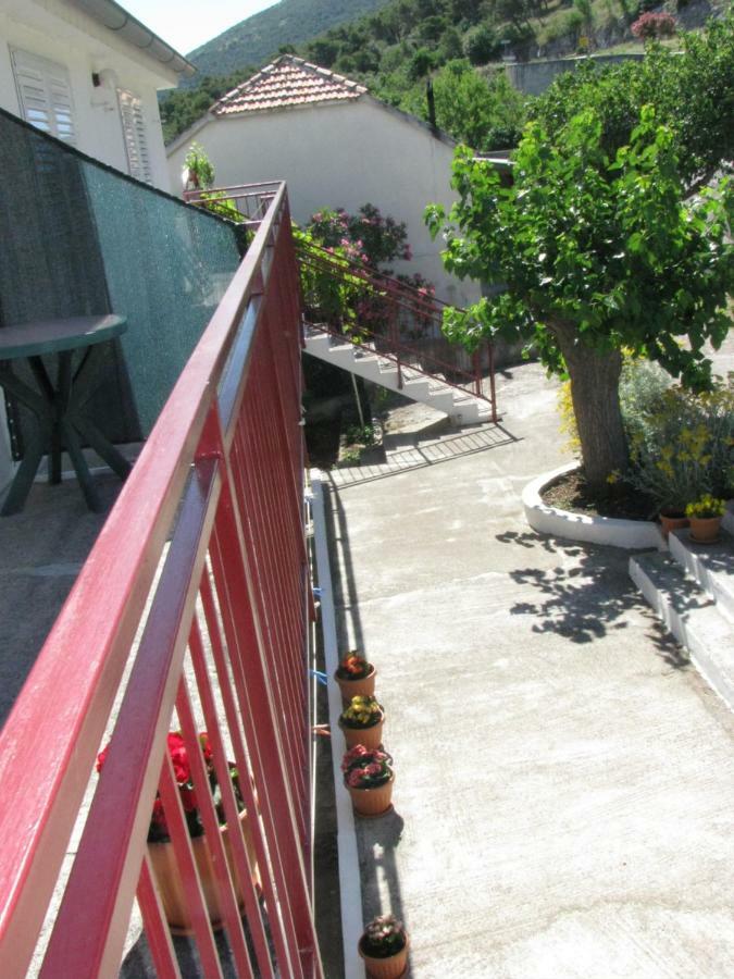 Apartments Sparada Mladen Grebastica Ngoại thất bức ảnh