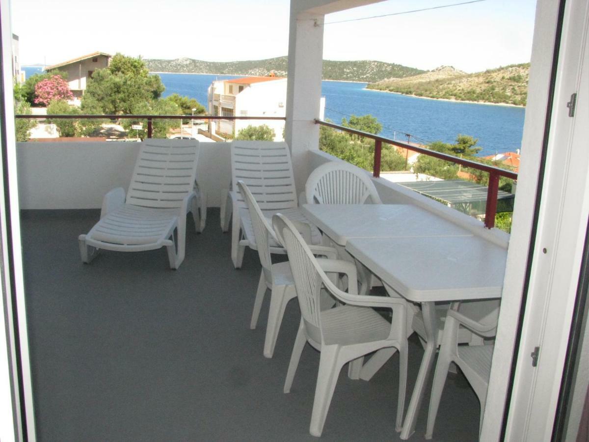 Apartments Sparada Mladen Grebastica Ngoại thất bức ảnh