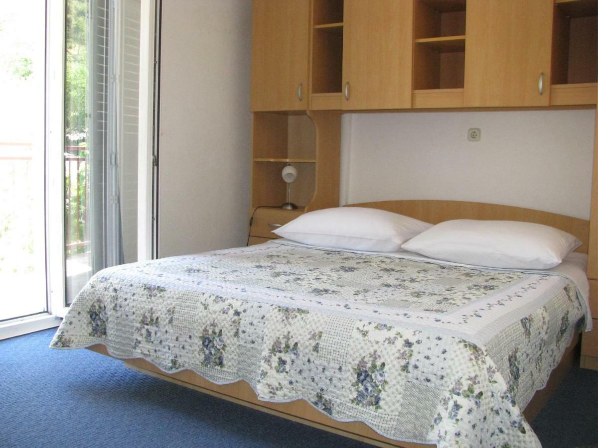 Apartments Sparada Mladen Grebastica Ngoại thất bức ảnh